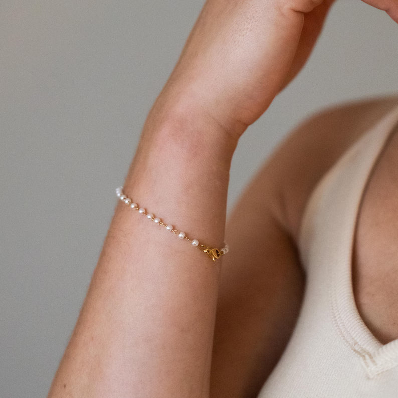 A Timeless Bridesmaid Gift They’ll Treasure Forever-CZTICLE® Gold Pearl Bracelet